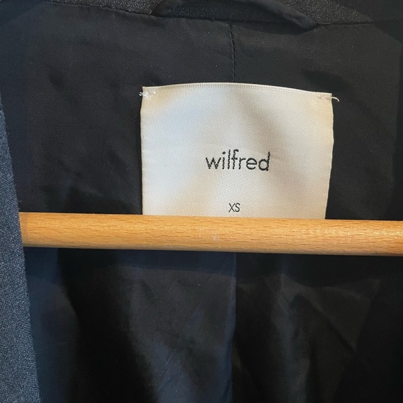 Aritzia Wilfred Nostalgia Blazer - Picture 2 of 3